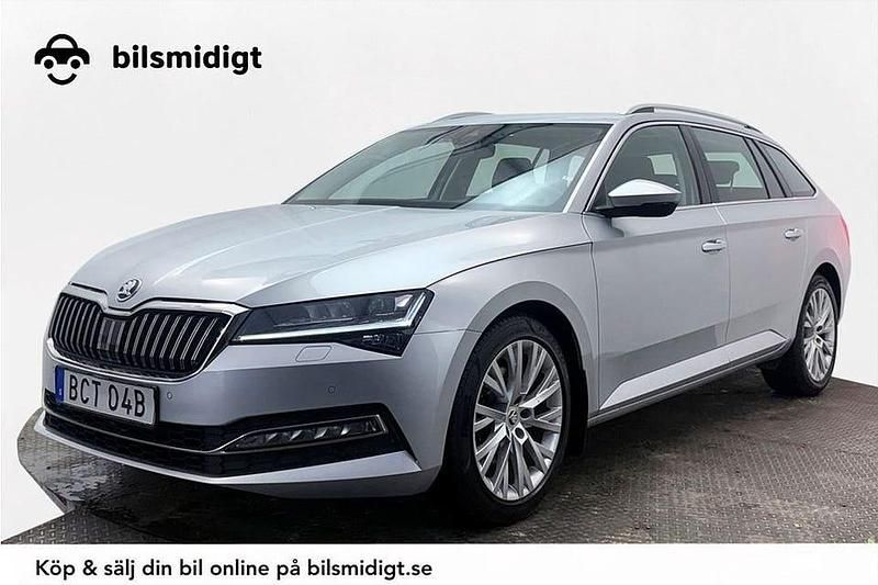 Silver Begagnad 2019 Skoda Superb Kombi | 246 900 kr (Marknadspris) - Bild 1/3