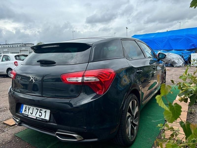 Begagnad Citroën DS5 164 HK (120 kW) 2013 Grå Halvkombi