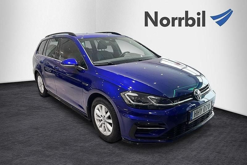 Blå Begagnad 2019 VW Golf VII R-line Kombi | 184 900 kr (Marknadspris) - Bild 1/4