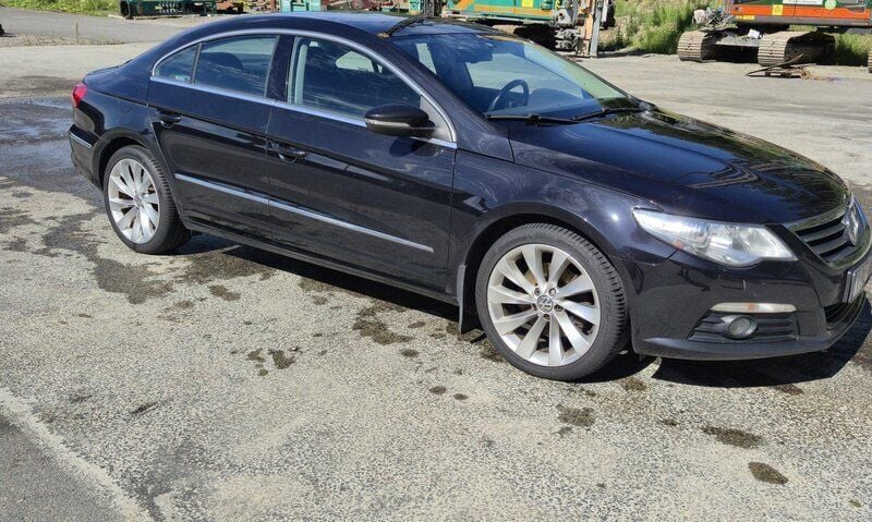 Svart Begagnad 2010 VW CC Highline Sedan | 60 000 kr (Bra pris) - Bild 1/4