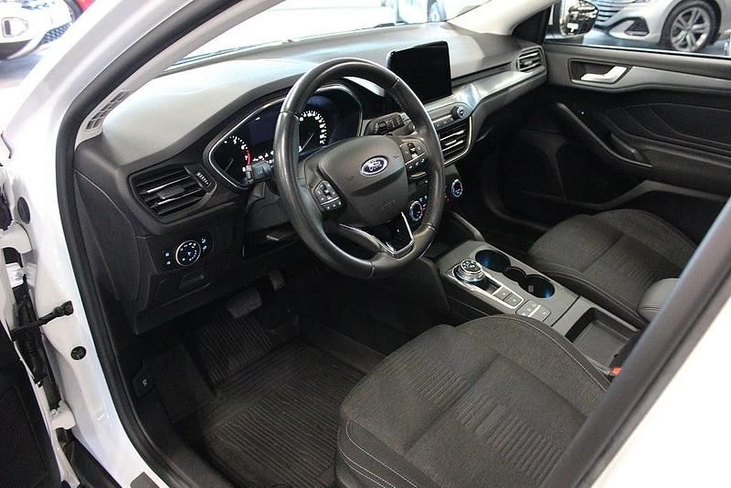 Begagnad Ford Focus Active 2020 Vit Kombi