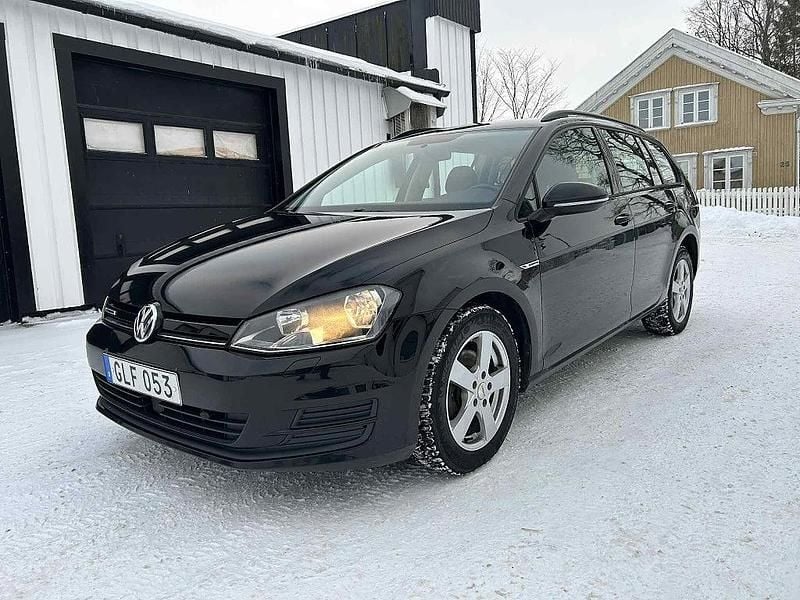 Blå Begagnad 2014 VW Golf VII Kombi | 74 500 kr (Bra pris) - Bild 1/4