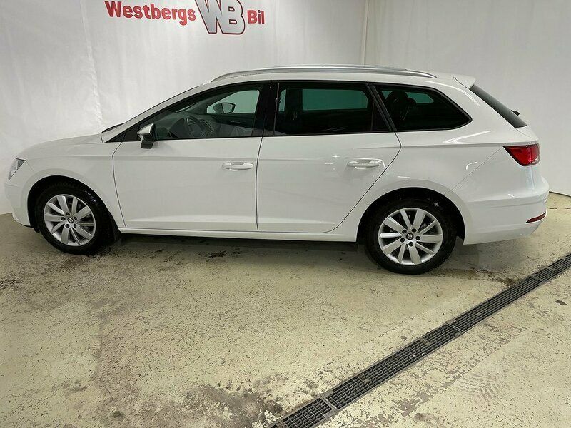 Vit Begagnad 2019 Seat Leon ST Style Kombi | 169 000 kr - Bild 1/4