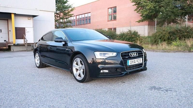Svart Begagnad 2014 Audi A5 Sportback S-Line Halvkombi | 154 700 kr (Marknadspris) - Bild 1/4