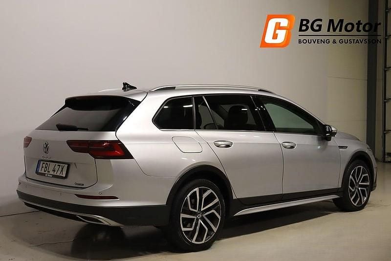 Begagnad VW Golf Alltrack 200 HK (147 kW) 2021 Silver Kombi