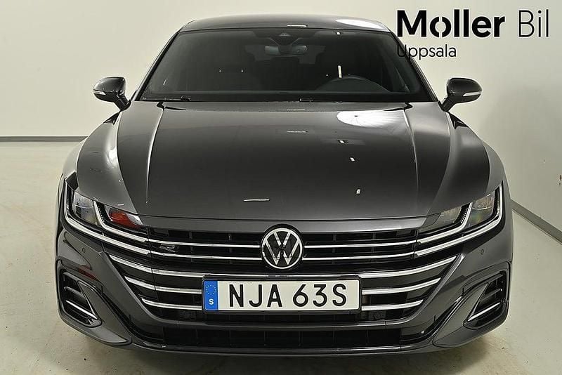 Begagnad VW Arteon R-line 200 HK (147 kW) 2023 Mangan grey metallic Kombi