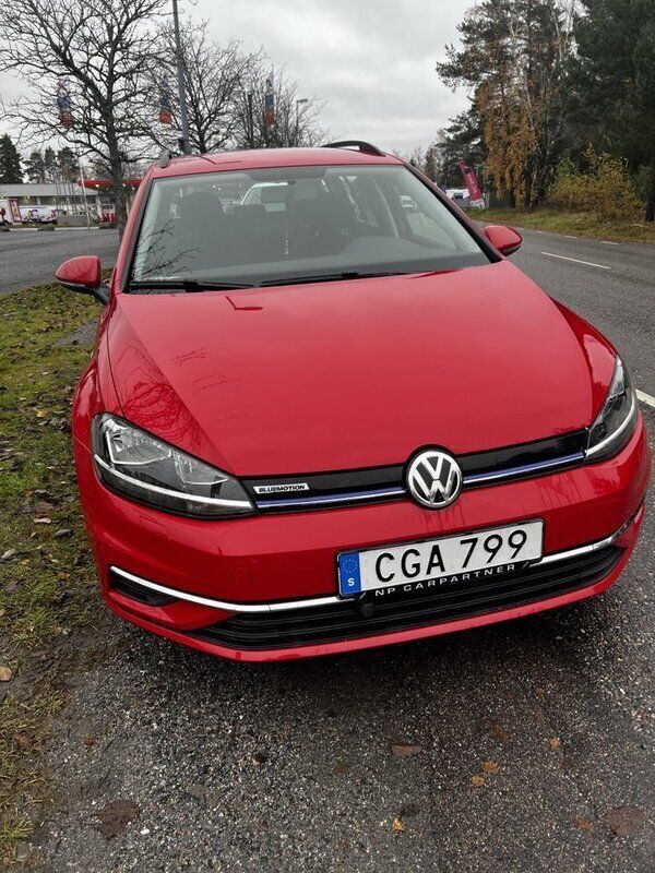 Röd Begagnad 2018 VW Golf VII Kombi | 99 000 kr (Bra pris) - Bild 1/4