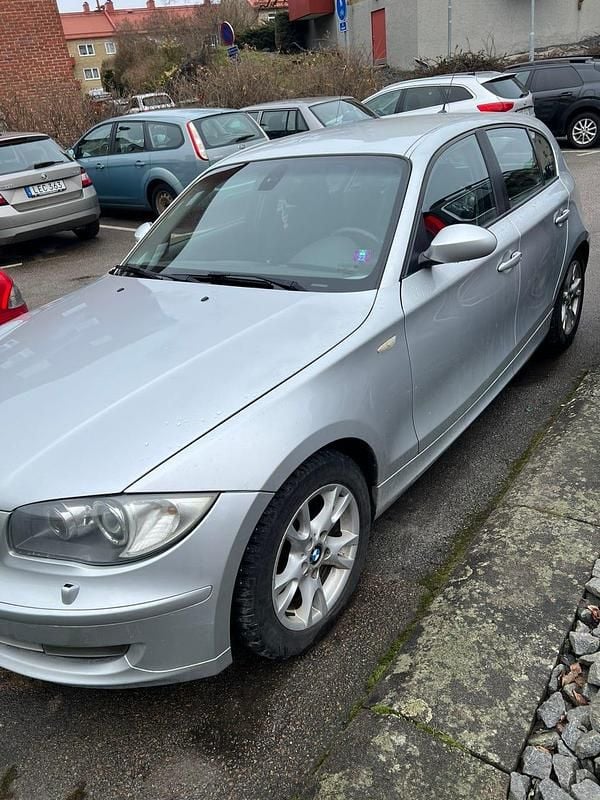 Begagnad BMW 120 177 HK (130 kW) 2007 Halvkombi