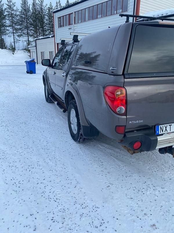 Begagnad 2014 Mitsubishi L200 Pickup | 125 000 kr (Marknadspris) - Bild 1/4