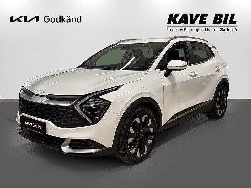 Vit Begagnad 2024 Kia Sportage Advance SUV | 419 900 kr (Marknadspris) - Bild 1/4