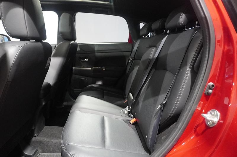 Begagnad Mitsubishi ASX 150 HK (110 kW) 2019 Mörkröd SUV