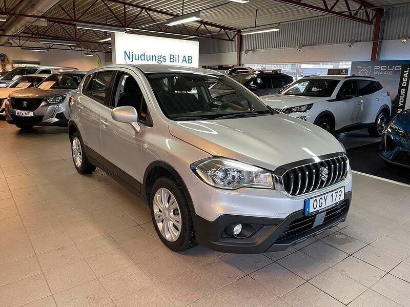 Silver Begagnad 2016 Suzuki SX4 S-Cross GL SUV | 139 900 kr - Bild 1/4