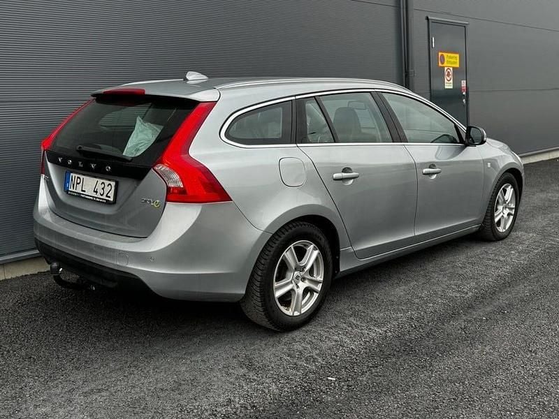 Begagnad Volvo V60 Ocean Race 116 HK (85 kW) 2012 Silver Kombi