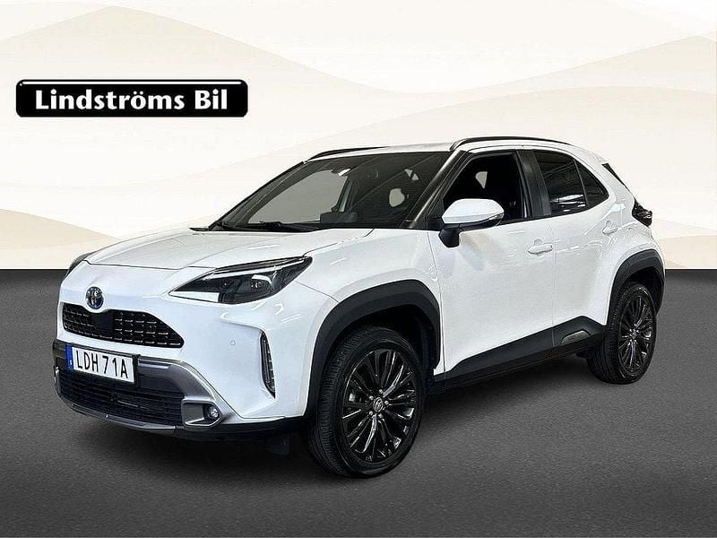 Vit Begagnad 2023 Toyota Yaris Cross SUV | 324 900 kr (Marknadspris) - Bild 1/3