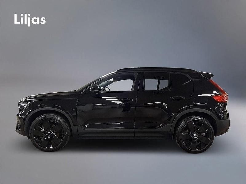 Begagnad Volvo EX40 Ultra 328 kW (447 HK) 2024 Svart SUV