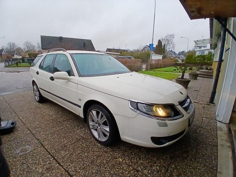Begagnad 2006 Saab 9-5 Kombi | 22 000 kr (Marknadspris) - Bild 1/4