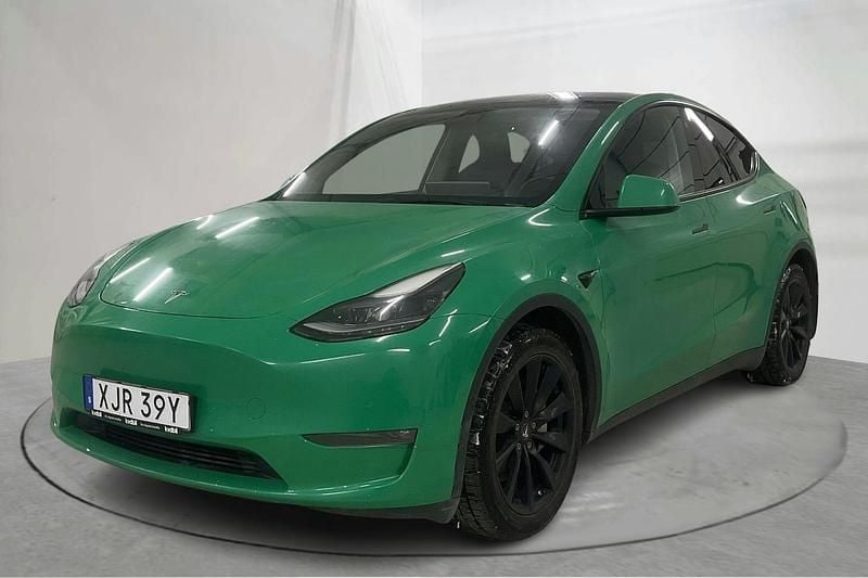 Grön Begagnad 2021 Tesla Model Y SUV | 319 000 kr (Marknadspris) - Bild 1/4