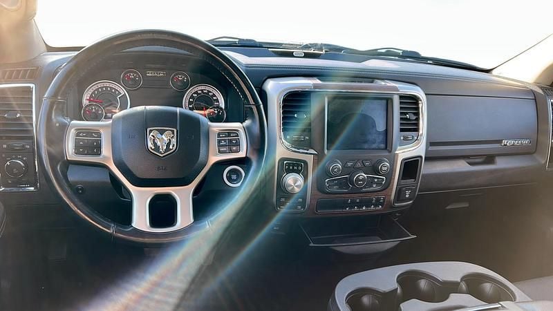 Begagnad RAM 1500 2018 Silver Pickup