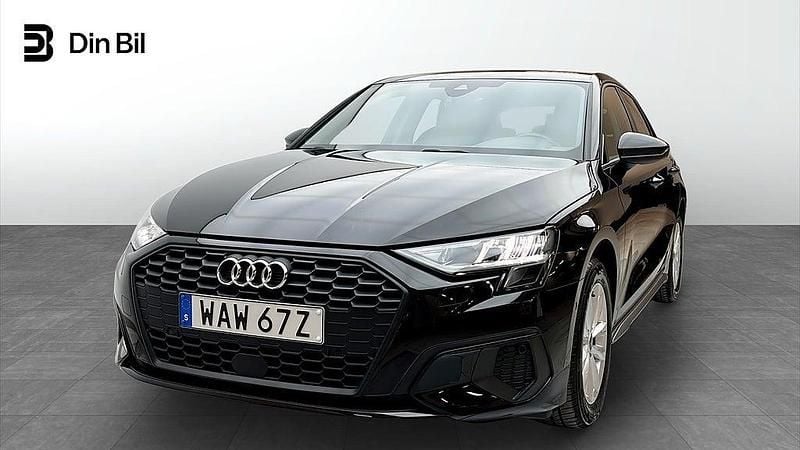 Svart Begagnad 2023 Audi A3 Sportback Halvkombi | 279 000 kr (Marknadspris) - Bild 1/4