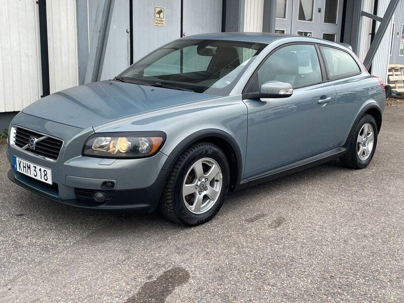 Ljusblå (blå) Begagnad 2009 Volvo C30 Kinetic Halvkombi | 59 900 kr (Dyr) - Bild 1/4