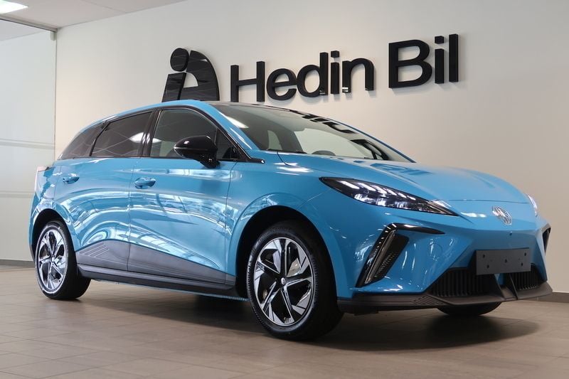Blå (vit) Begagnad 2023 MG MG4 EV Halvkombi | 289 900 kr (Lite dyr) - Bild 1/4