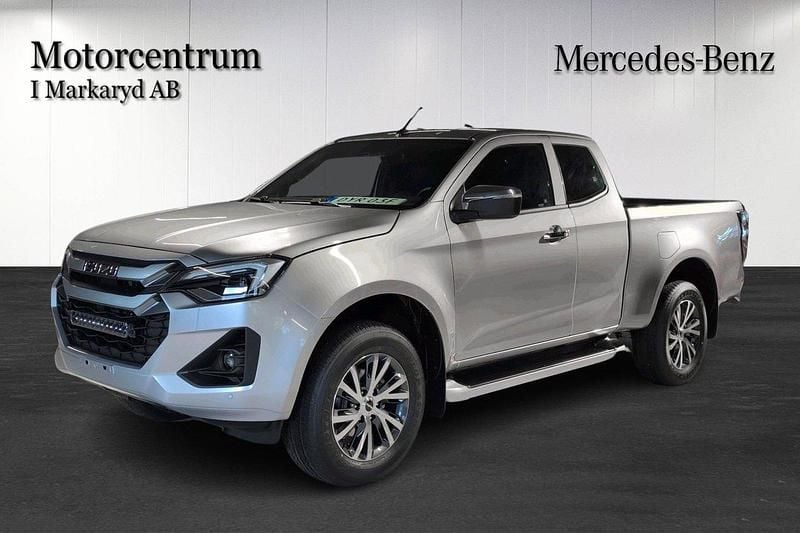 Grå (silver) Ny 2025 Isuzu D-Max Pickup | 733 750 kr (Marknadspris) - Bild 1/4