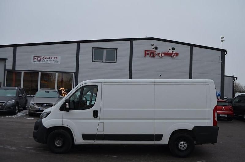 Begagnad Peugeot Boxer 131 HK (96 kW) 2017 Vit Van