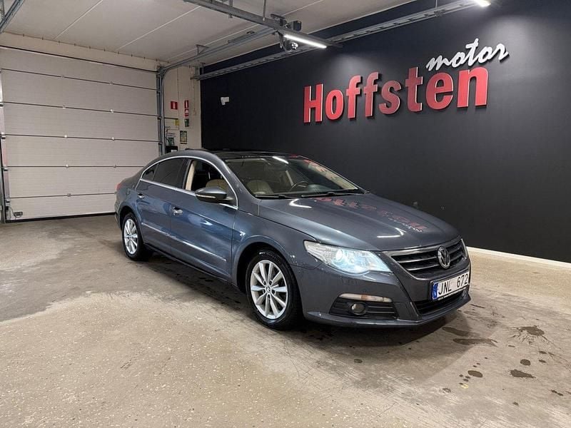 Mörkgrå Begagnad 2008 VW CC Sedan | 59 900 kr (Marknadspris) - Bild 1/4