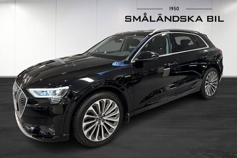 Svart Begagnad 2020 Audi e-tron SUV | 579 000 kr - Bild 1/4
