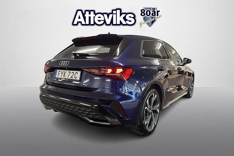 Begagnad Audi A3 Sportback S-Line 150 HK (110 kW) 2024 Blå Halvkombi