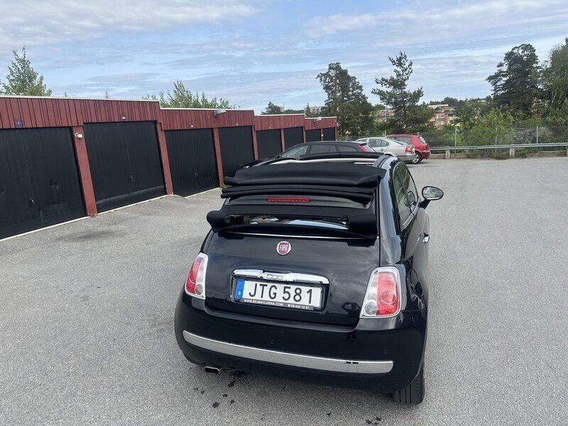 Svart Begagnad 2016 Fiat 500 Cab | 77 000 kr (Marknadspris) - Bild 1/4