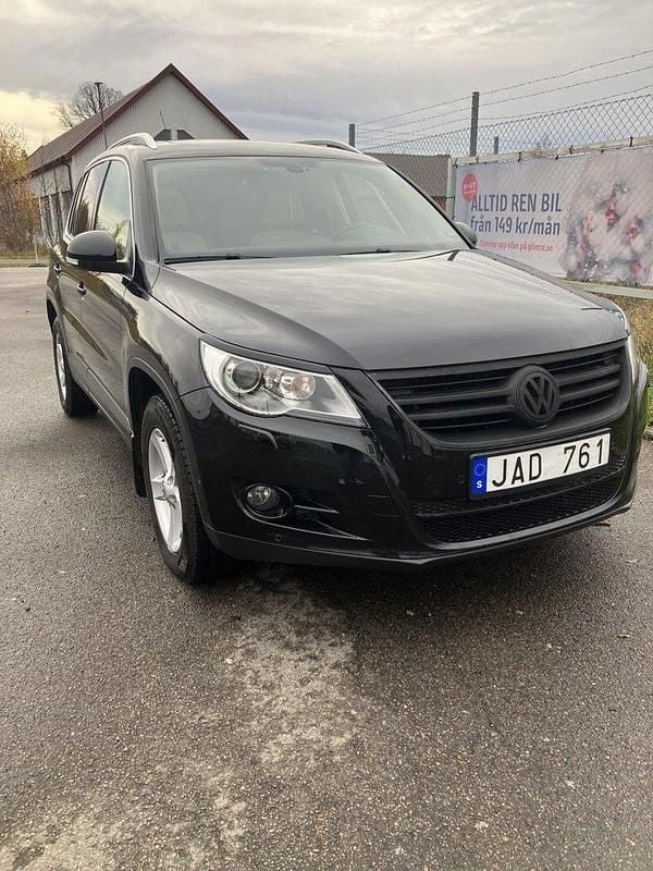 Svart Begagnad 2009 VW Tiguan Sportline SUV | 85 000 kr (Dyr) - Bild 1/4