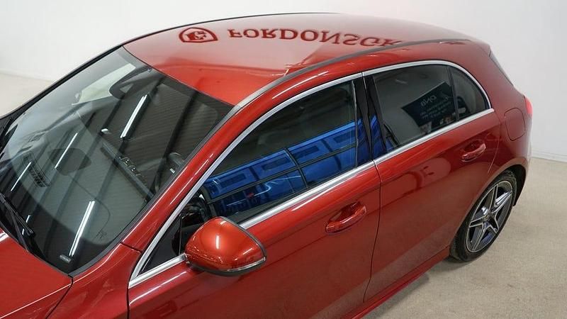 Begagnad Mercedes A180 AMG 136 HK (100 kW) 2022 Röd Halvkombi