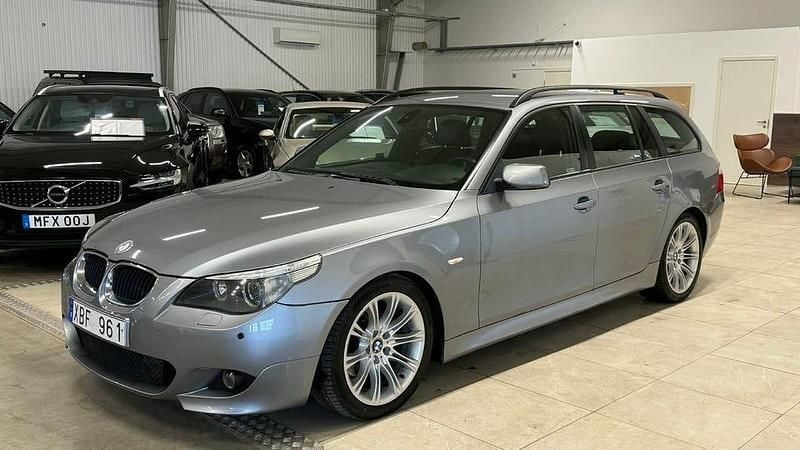 Begagnad BMW 525 M Sport 218 HK (160 kW) 2005 Ljusgrå Kombi