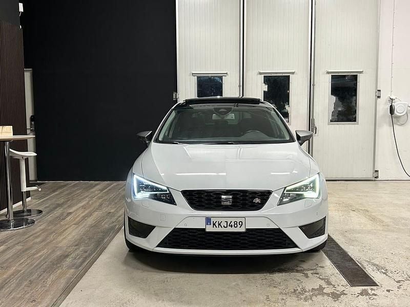 Begagnad Seat Leon FR 180 HK (132 kW) 2014