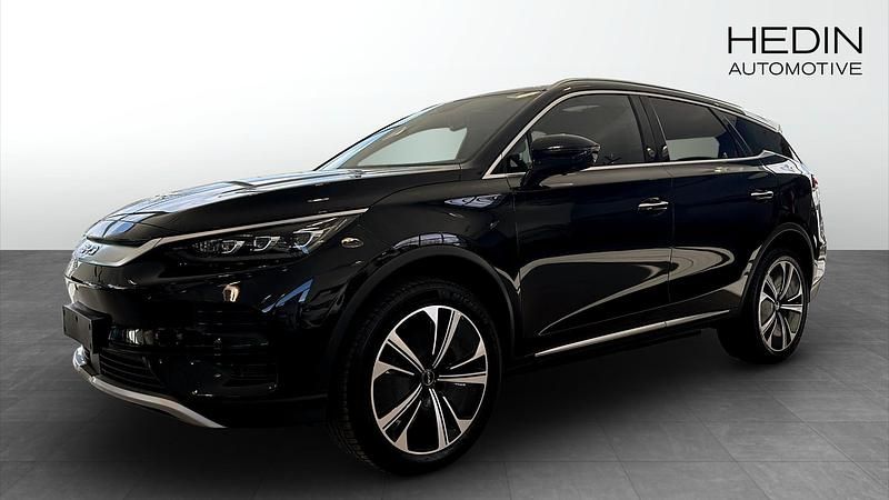 Svart (black) Ny 2025 BYD Tang SUV | 729 900 kr (Lite dyr) - Bild 1/4