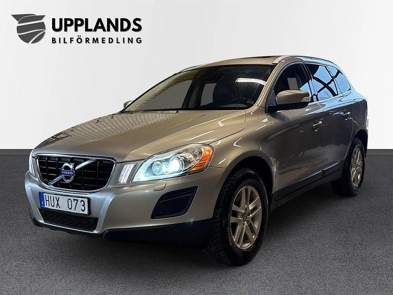 Ljusbrun (brun) Begagnad 2013 Volvo XC60 Summum SUV | 99 900 kr (Bra pris) - Bild 1/4