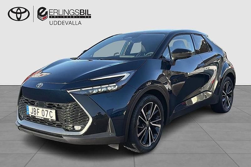Blå Begagnad 2024 Toyota C-HR Executive SUV | 469 900 kr (Dyr) - Bild 1/3