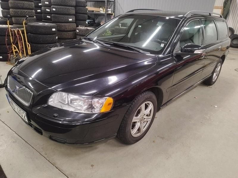 Svart Begagnad 2007 Volvo V70 Kinetic Kombi | 39 900 kr (Marknadspris) - Bild 1/3
