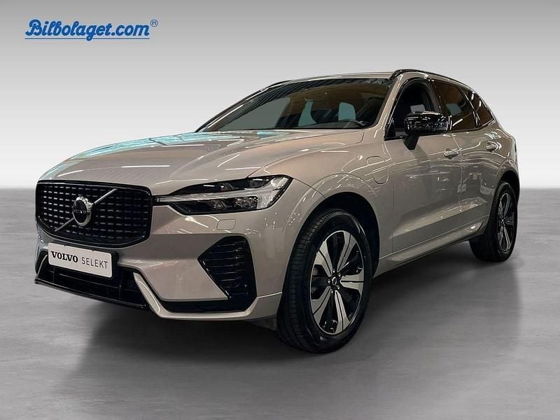 Silver Begagnad 2025 Volvo XC60 Plus SUV | 599 000 kr (Dyr) - Bild 1/4