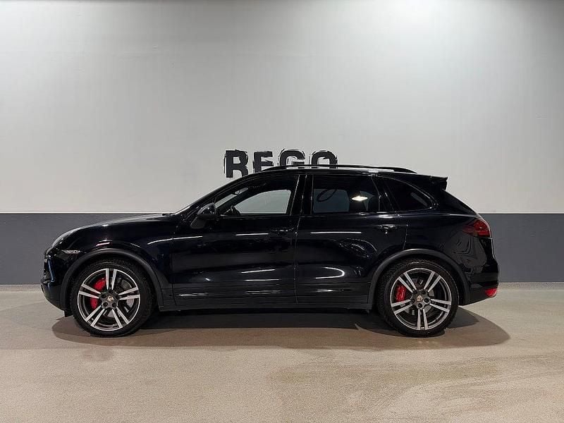 Svart Begagnad 2012 Porsche Cayenne Turbo SUV | 239 000 kr - Bild 1/4