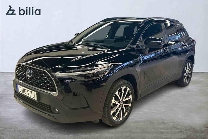 Svart Begagnad 2022 Toyota Corolla Cross SUV | 349 900 kr - Bild 1/1