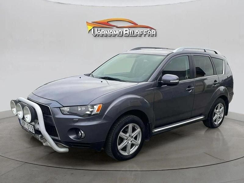 Mörkgrå (grå) Begagnad 2010 Mitsubishi Outlander Comfort Edition SUV | 104 900 kr - Bild 1/4