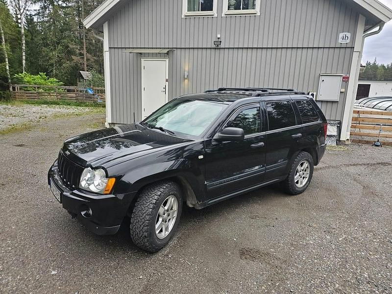 Svart Begagnad 2005 Jeep Grand Cherokee SUV | 35 000 kr - Bild 1/1