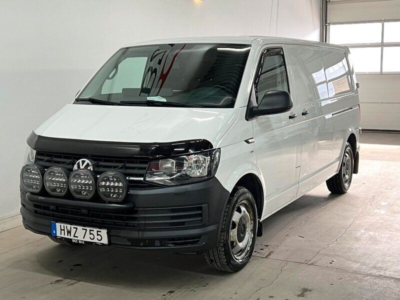 Vit Begagnad 2016 VW T6 Van | 134 900 kr (Bra pris) - Bild 1/4