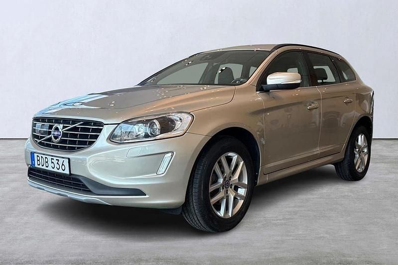 Ljusbrun (brun) Begagnad 2016 Volvo XC60 Momentum SUV | 224 800 kr (Marknadspris) - Bild 1/4