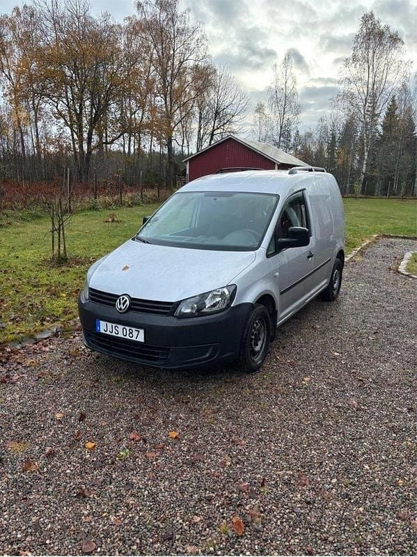 Silver Begagnad 2014 VW Caddy Minibuss | 65 000 kr (Bra pris) - Bild 1/4