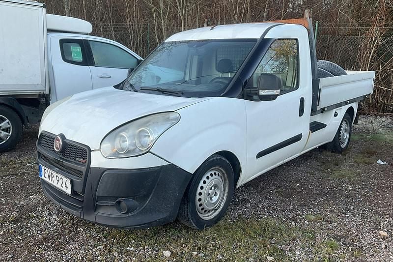 Vit Begagnad 2015 Fiat Doblò Minibuss | 20 000 kr (Superpris) - Bild 1/3