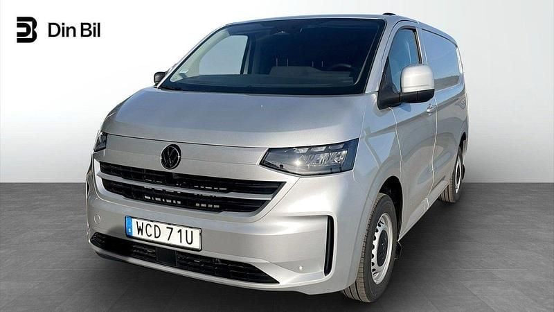 Ljusgrå (light grey metallic) Ny 2025 VW T6.1 Van | 608 250 kr (Marknadspris) - Bild 1/4