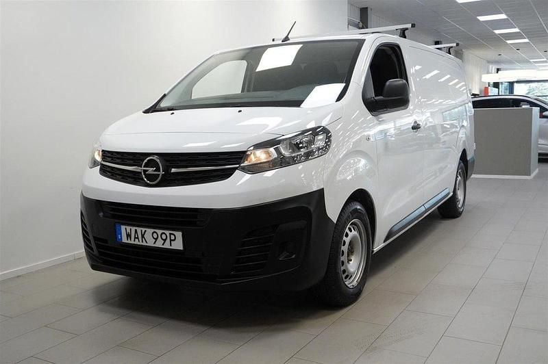 Vit Begagnad 2023 Opel Vivaro Business Van | 324 875 kr (Marknadspris) - Bild 1/4